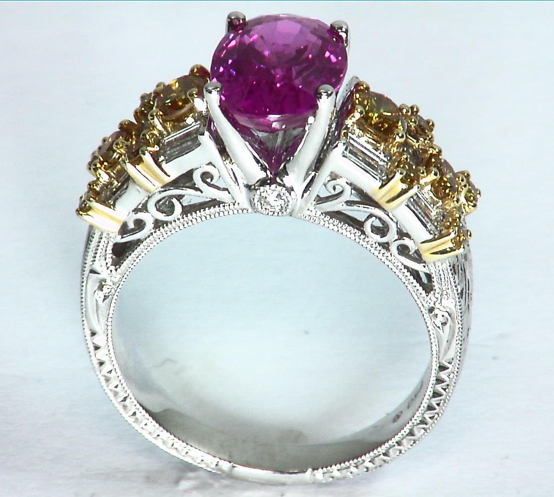 Pink Sapphire 18 kt Gold Engagement Ring in a unique DesignRFK,263