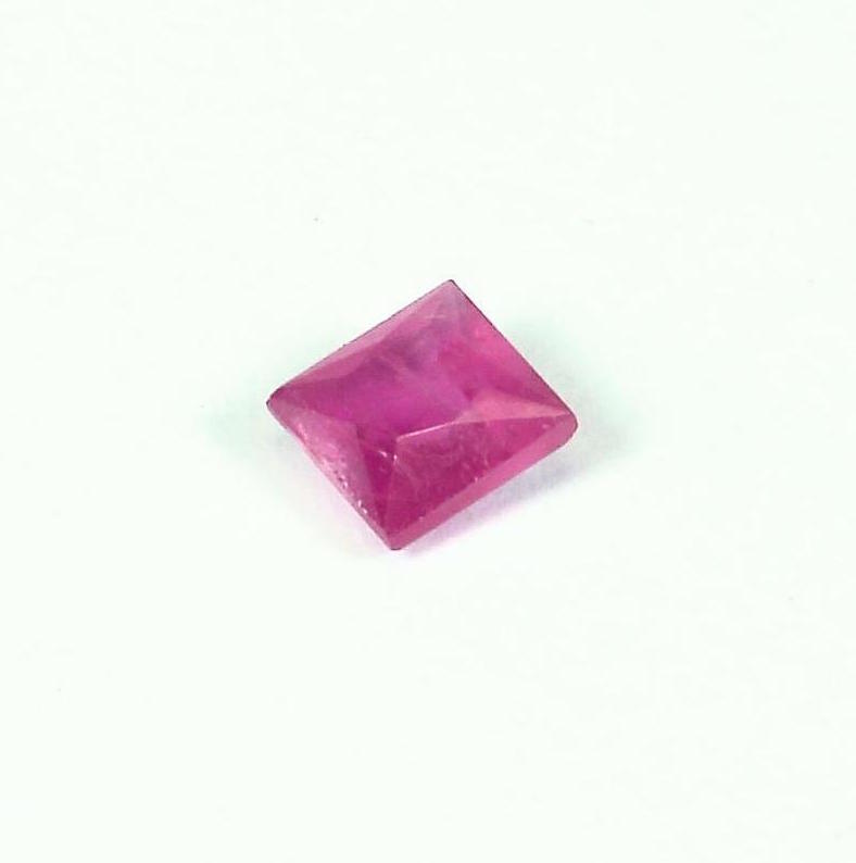 Pink sapphire Natural Corundum Genuine gestones from Ceylon