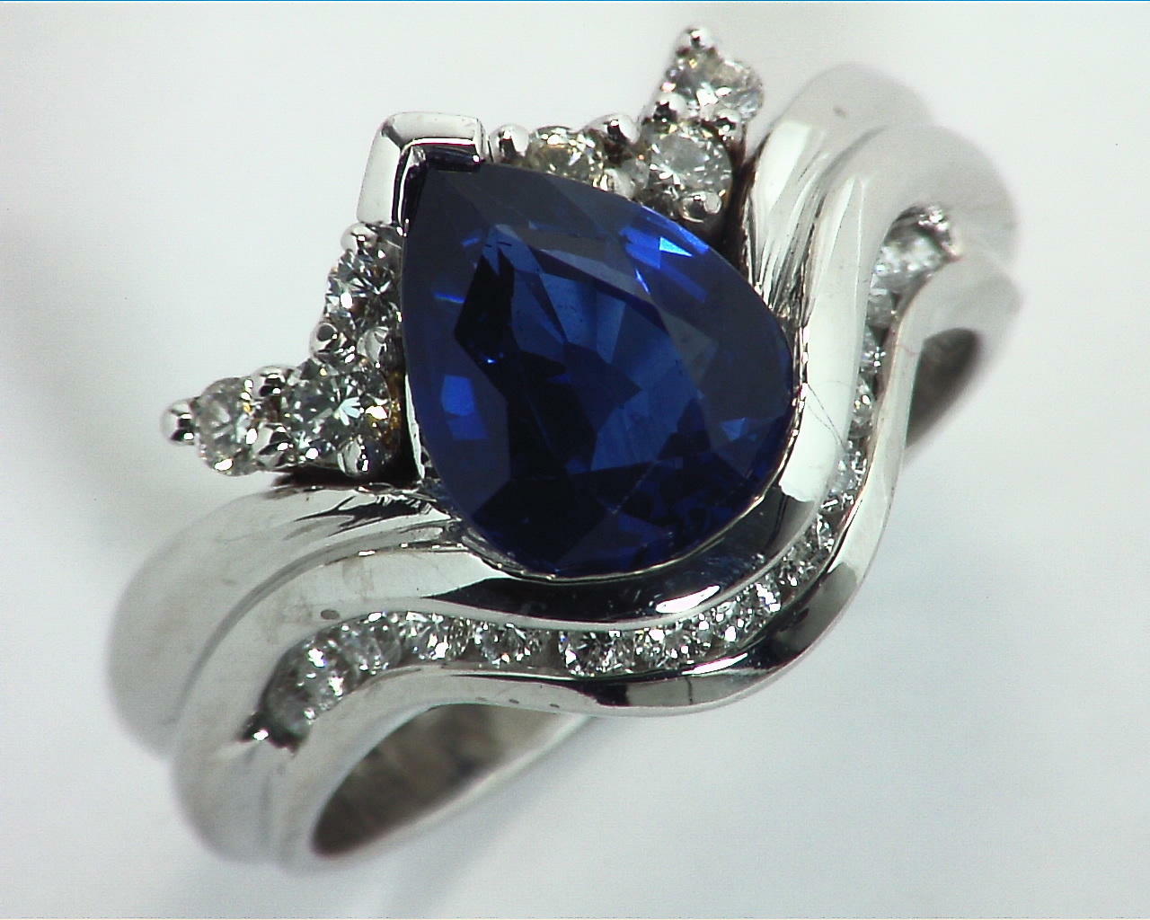 Blue Ceylon Sapphires Engagement Ring 18kt Lady,s Ring RFK,307 5