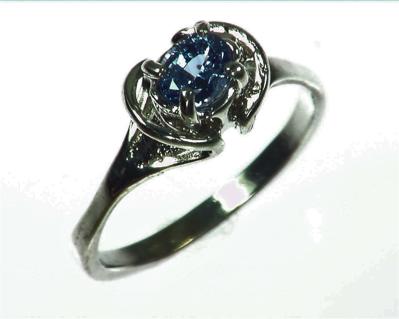 Blue Sapphire Natural Genuine Gemstone Set in Sterling Silver Lady,s Ring RSS1040