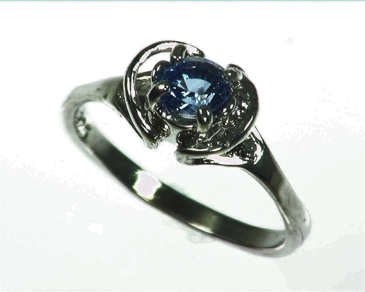 Blue Sapphire Natural Genuine Gemstone Set in Sterling Silver Lady,s Ring RSS1040 2