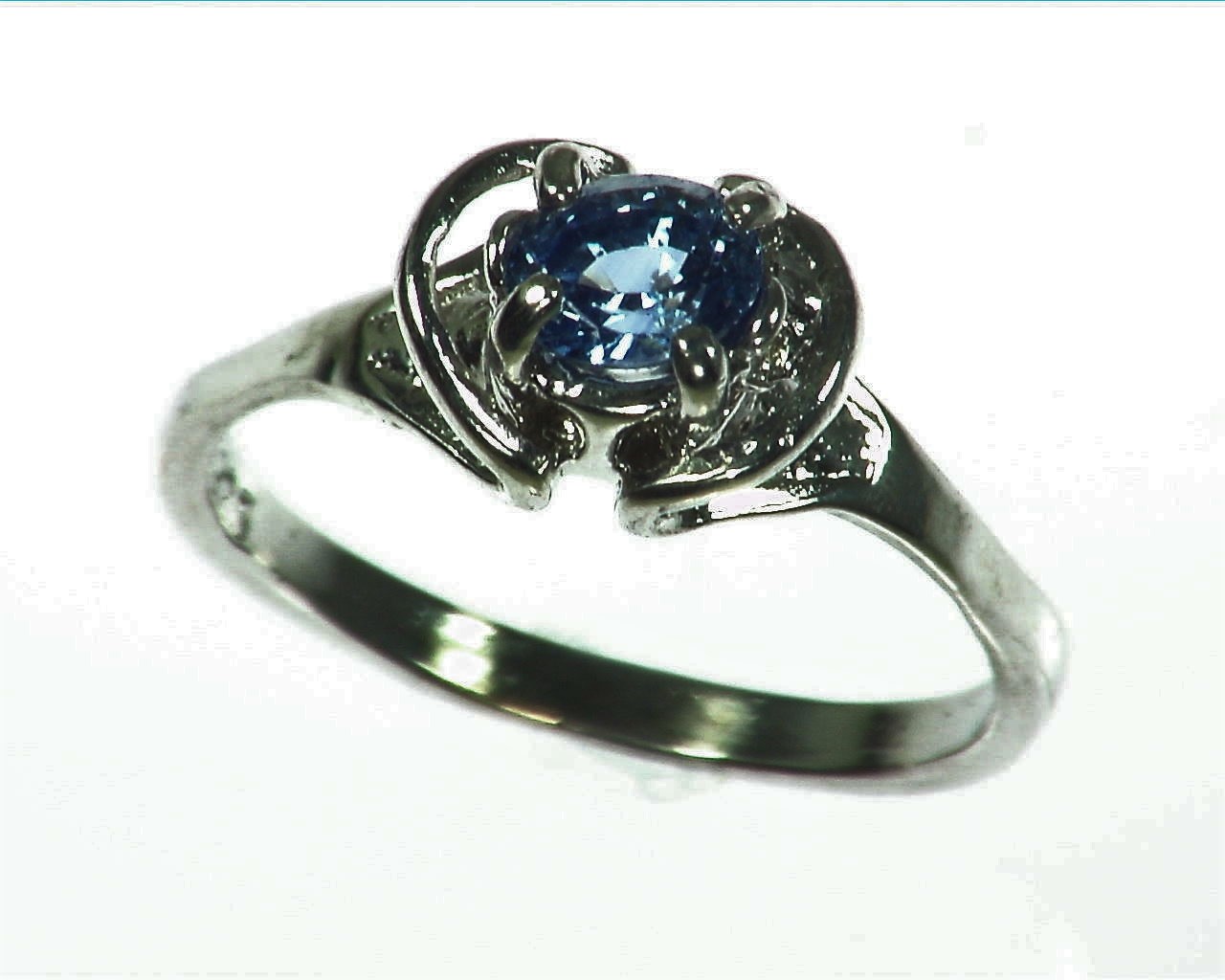 Blue Sapphire Natural Genuine Gemstone Set in Sterling Silver Lady,s Ring RSS1040 3
