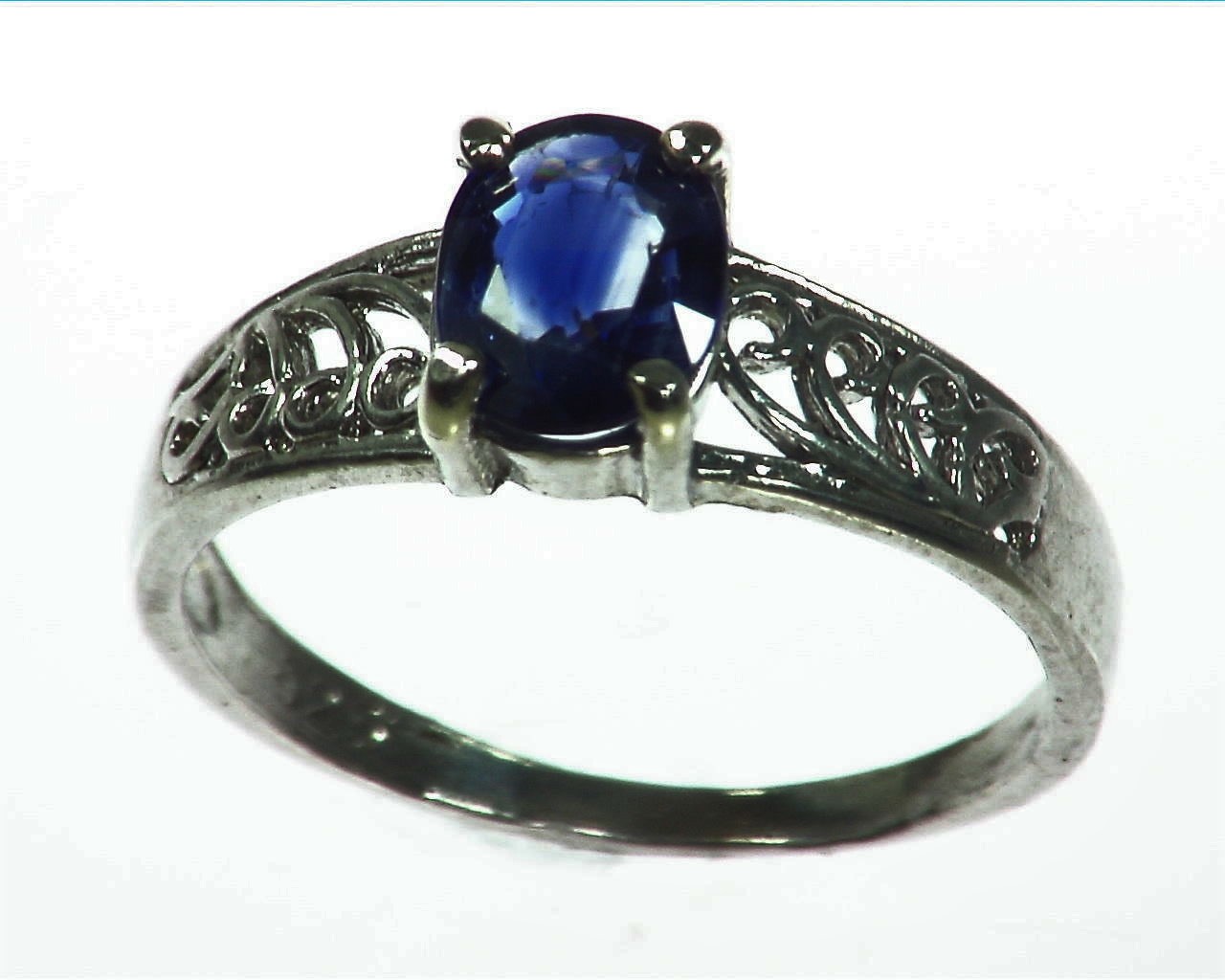 Blue Sapphire Natural Genuine Gemstone Set in Sterling Silver Lady,s Ring RSS1041