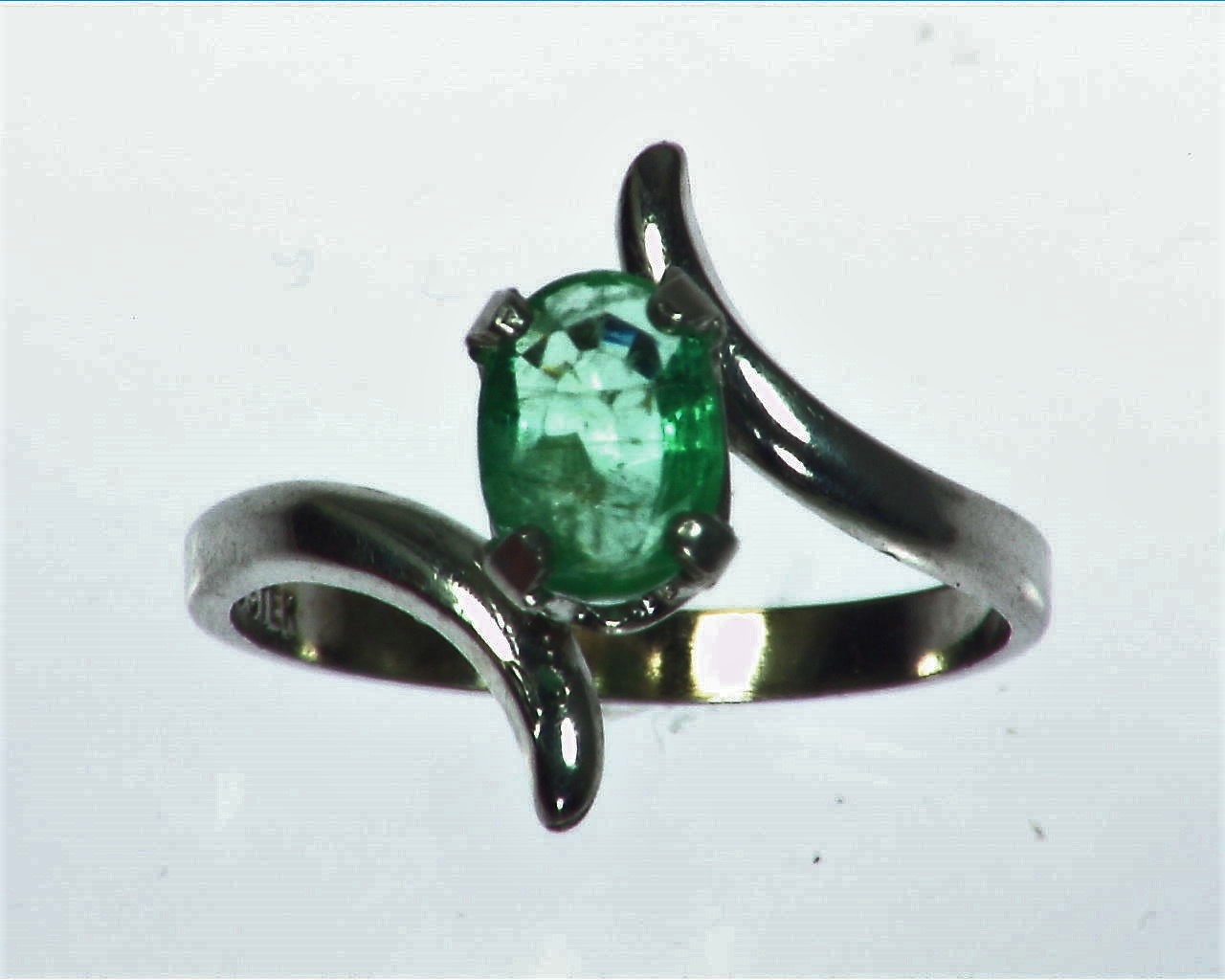 Emerald Natural Genuine Gemstone Sterling Silver Ring RSS1049 1