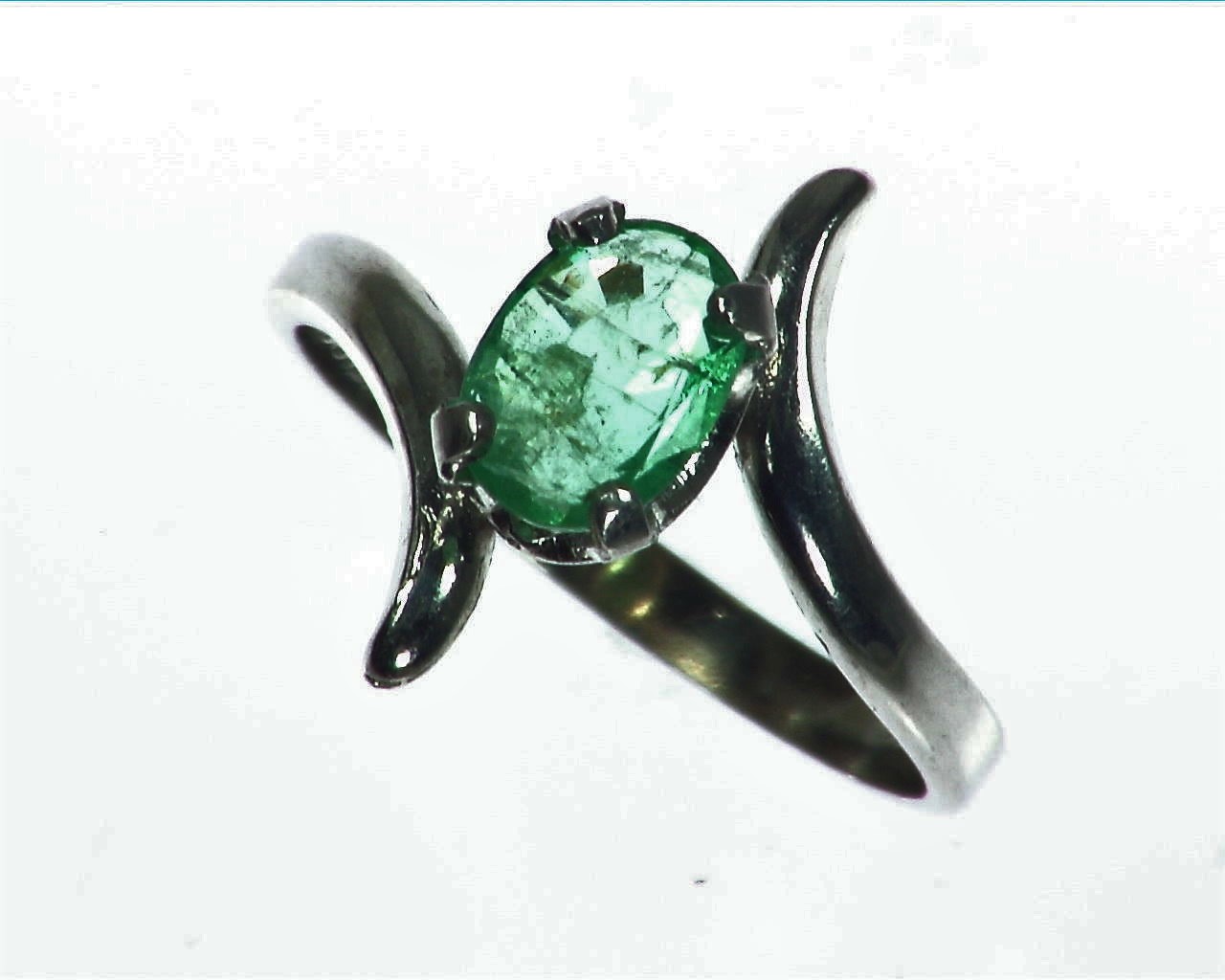 Emerald Natural Genuine Gemstone Sterling Silver Ring RSS1049 3