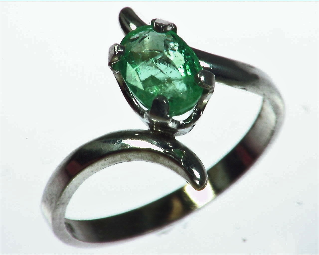 Emerald Natural Genuine Gemstone Sterling Silver Ring RSS1049 4