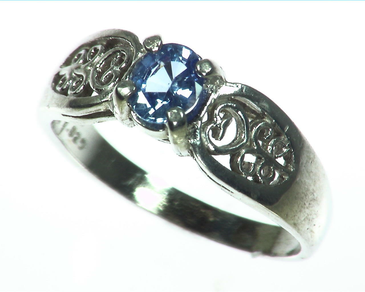 Blue Sapphire Sterling Silver Lady,s Ring RSS1052
