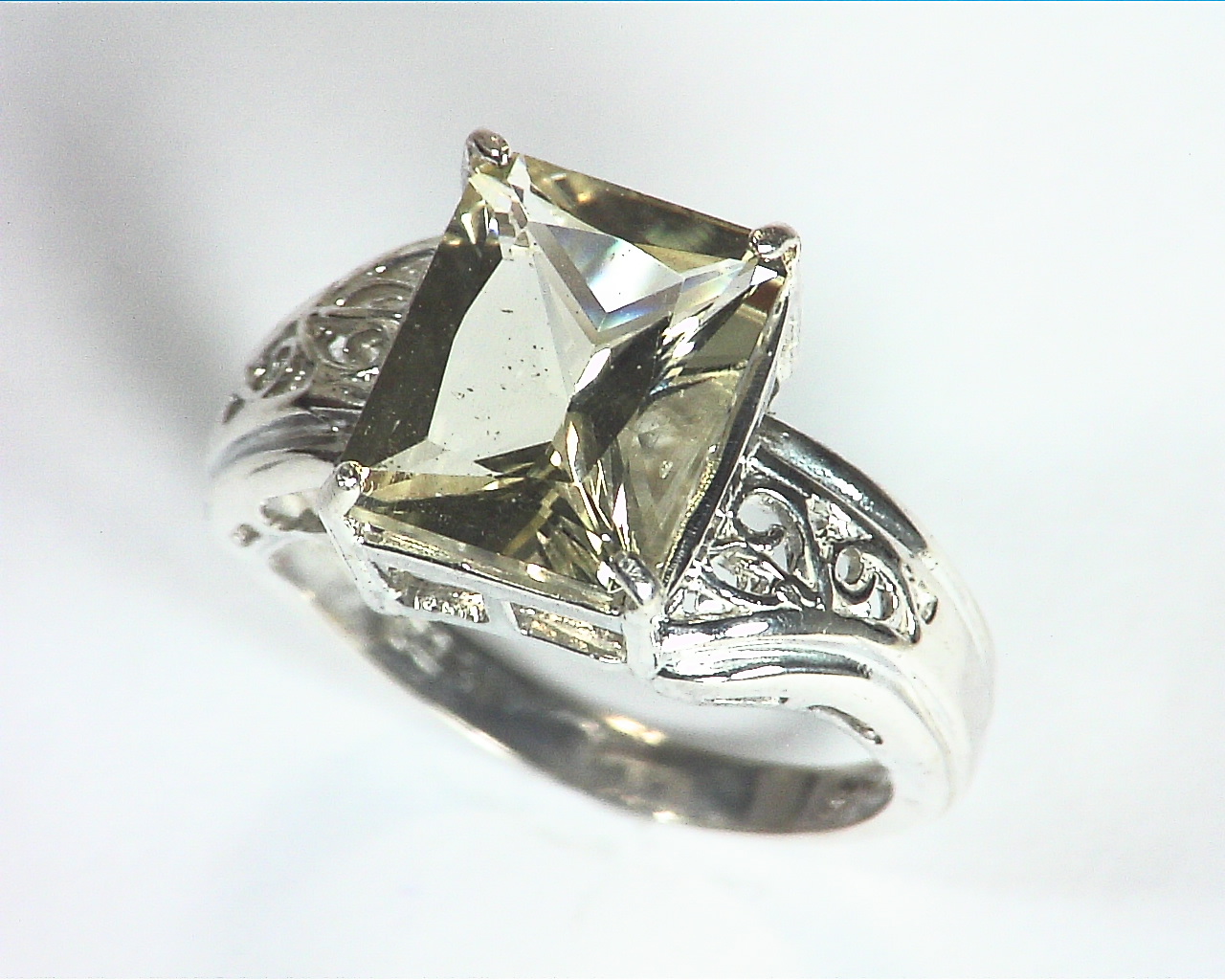 Labradorite Gemstone Natural genuine Gemstone set in Sterling Silver Ring,545 6